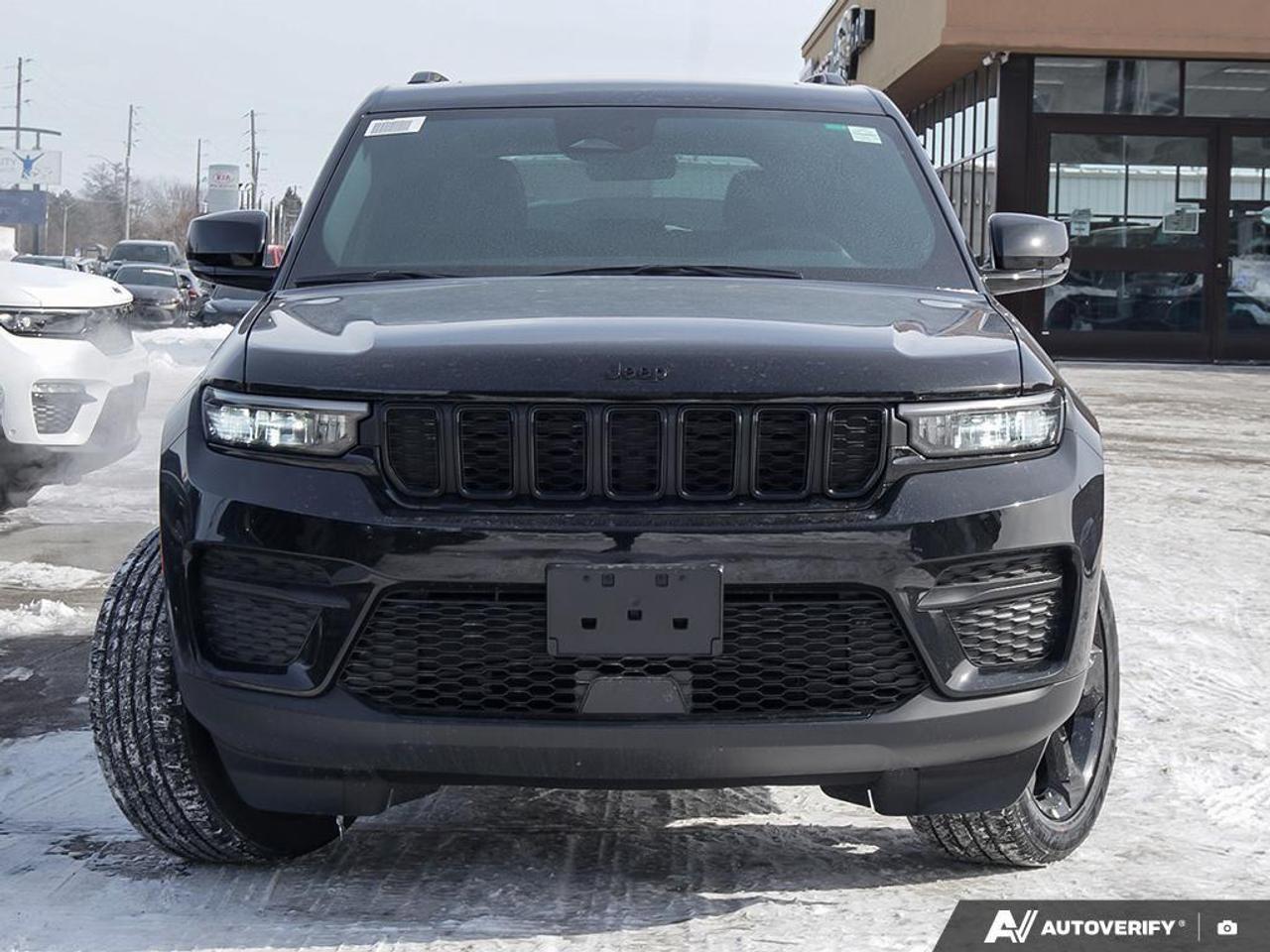 2025 Jeep Grand Cherokee Laredo 4dr 4x4 Photo