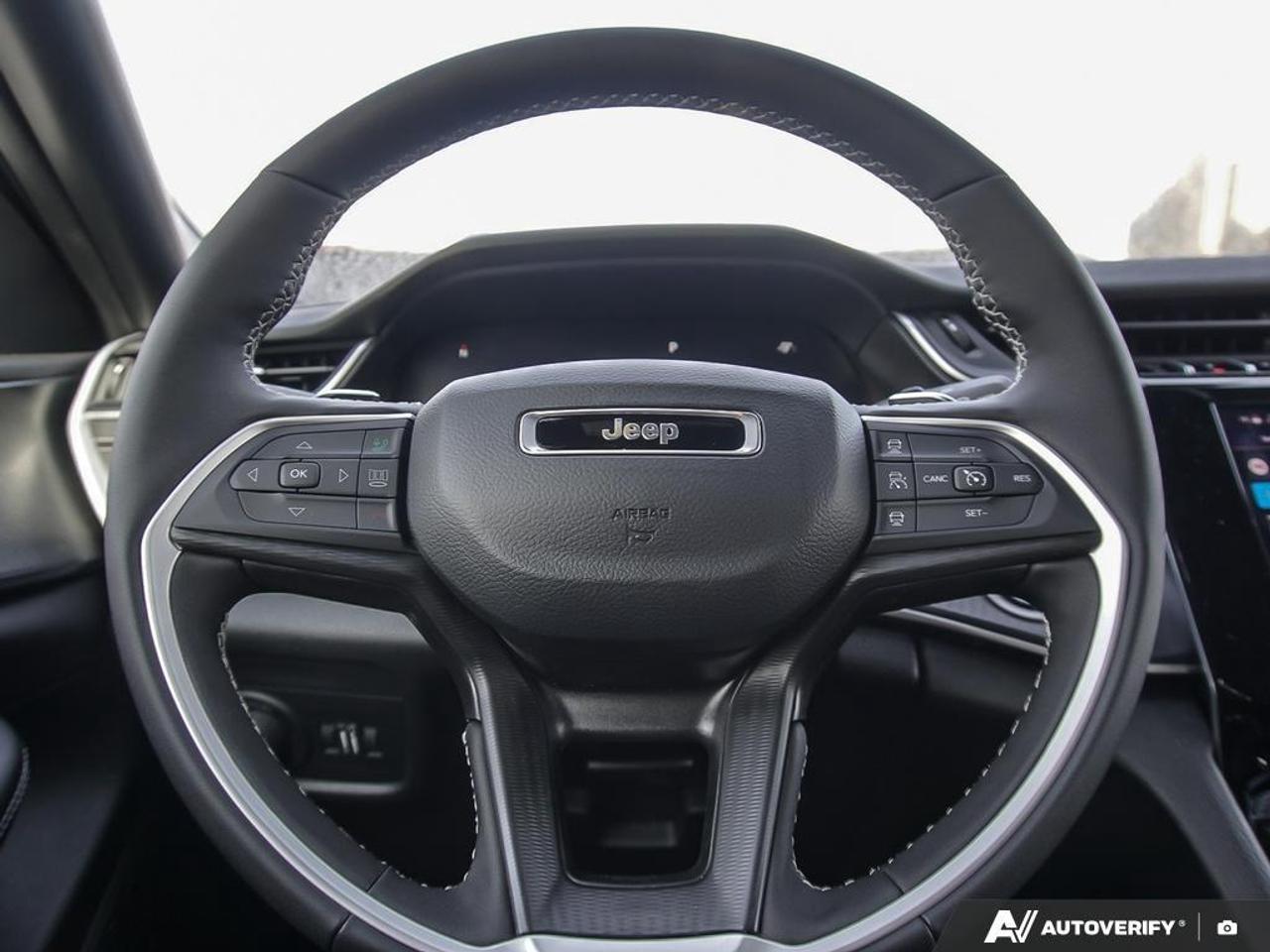 2025 Jeep Grand Cherokee Laredo 4dr 4x4 Photo