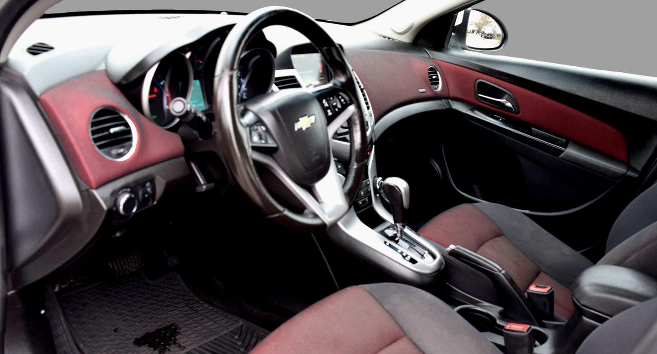 2014 Chevrolet Cruze 1LT Photo