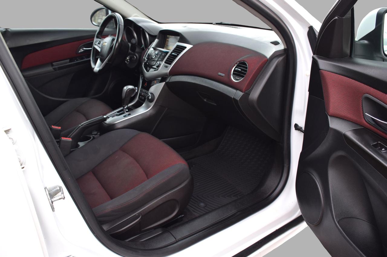 2014 Chevrolet Cruze 1LT Photo