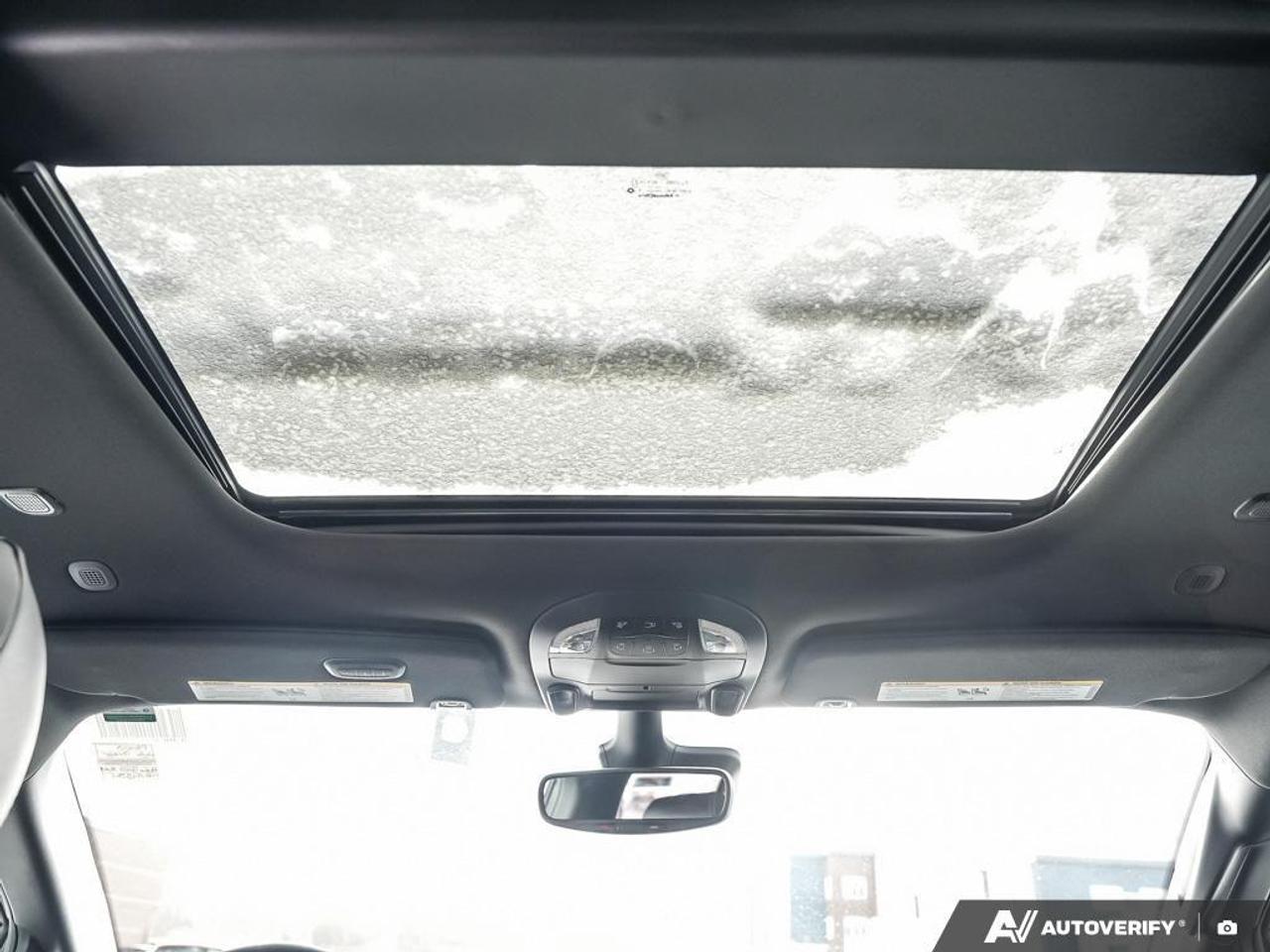 2026 Chrysler Pacifica Select Front-Wheel Drive Passenger Van Photo