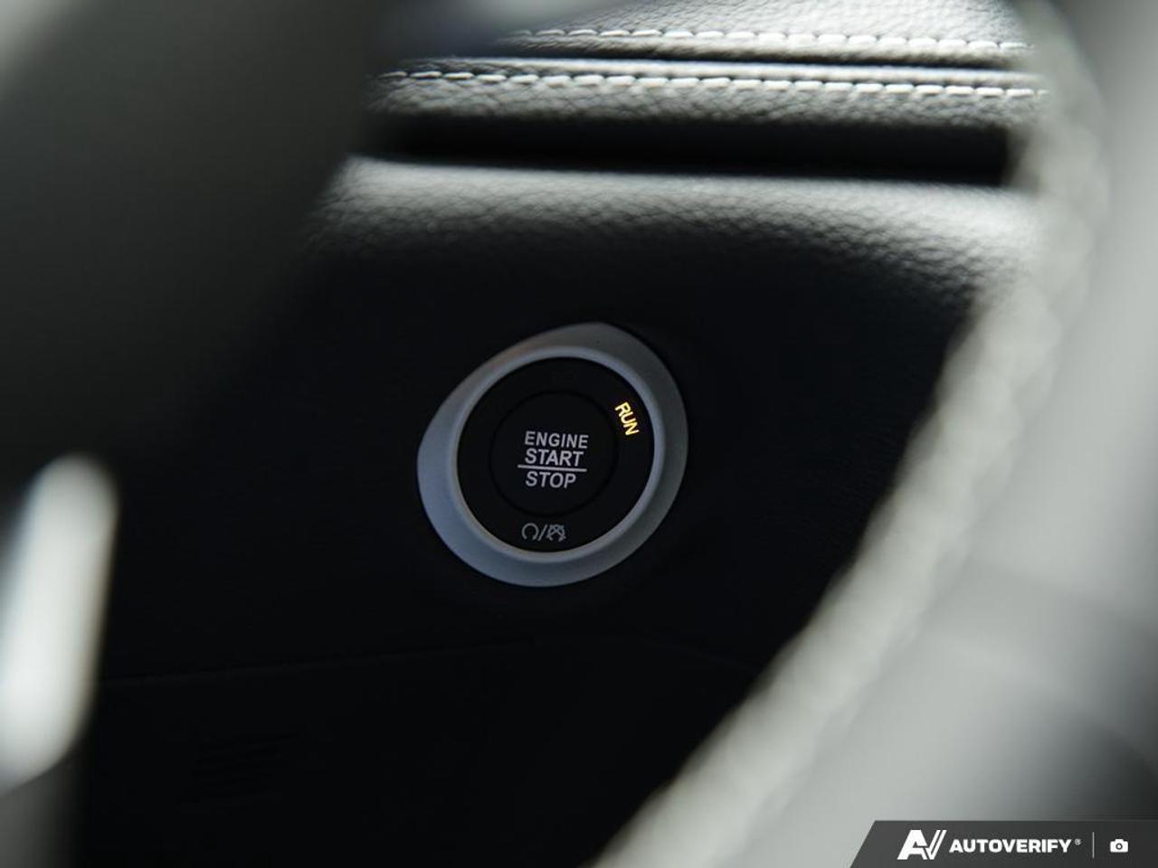 2026 Chrysler Pacifica Select Front-Wheel Drive Passenger Van Photo