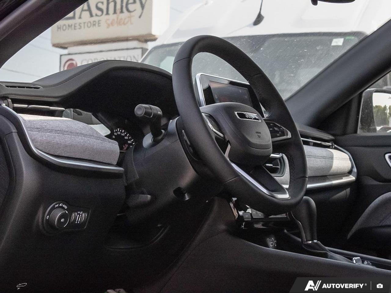 2025 Jeep Compass North 4dr 4x4 Photo