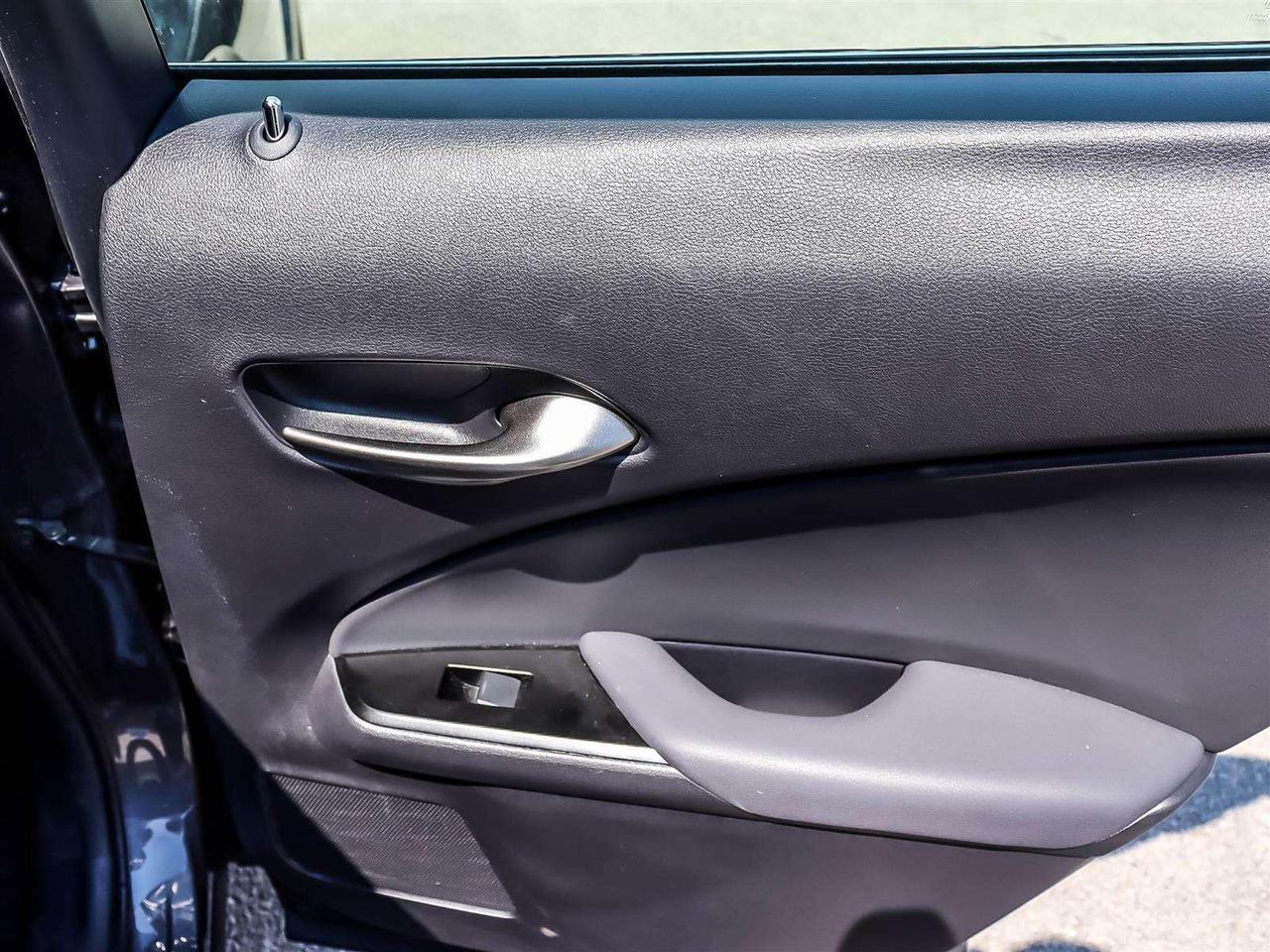 2024 Lexus UX PREMIUM HYBRID AWD ADAPTIVE CRUISE Photo