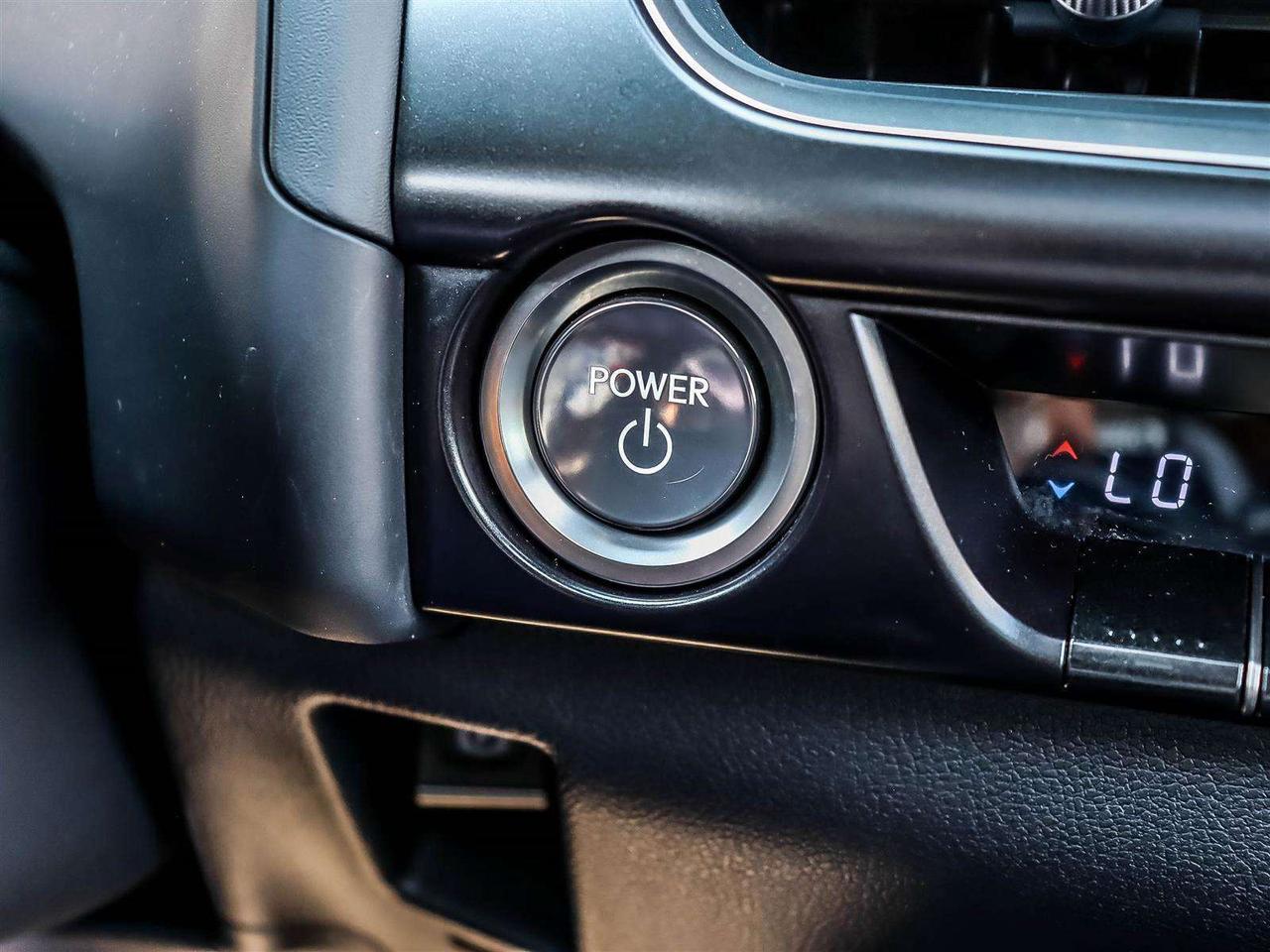 2024 Lexus UX PREMIUM HYBRID AWD ADAPTIVE CRUISE Photo