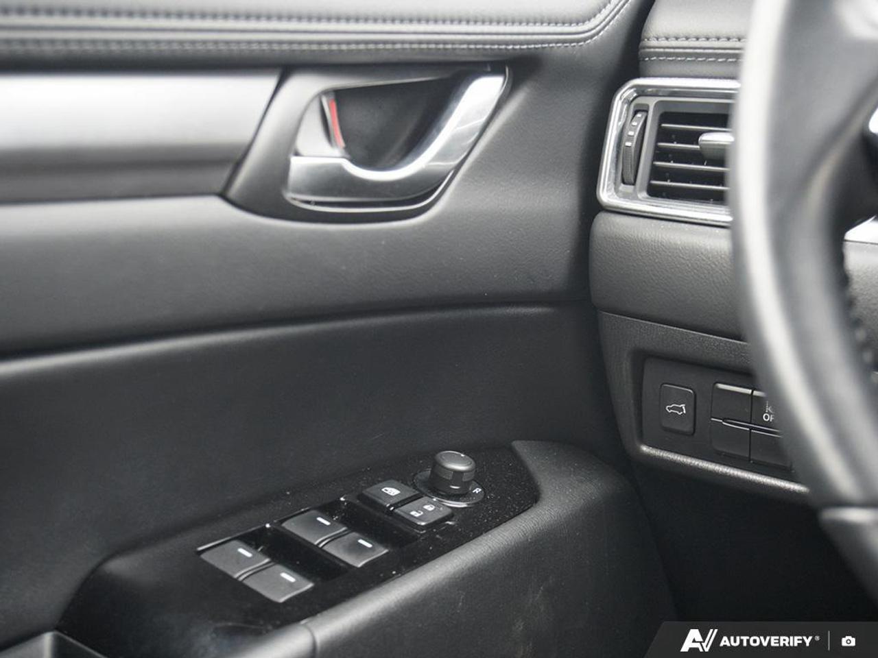 2025 Mazda CX-5  Photo