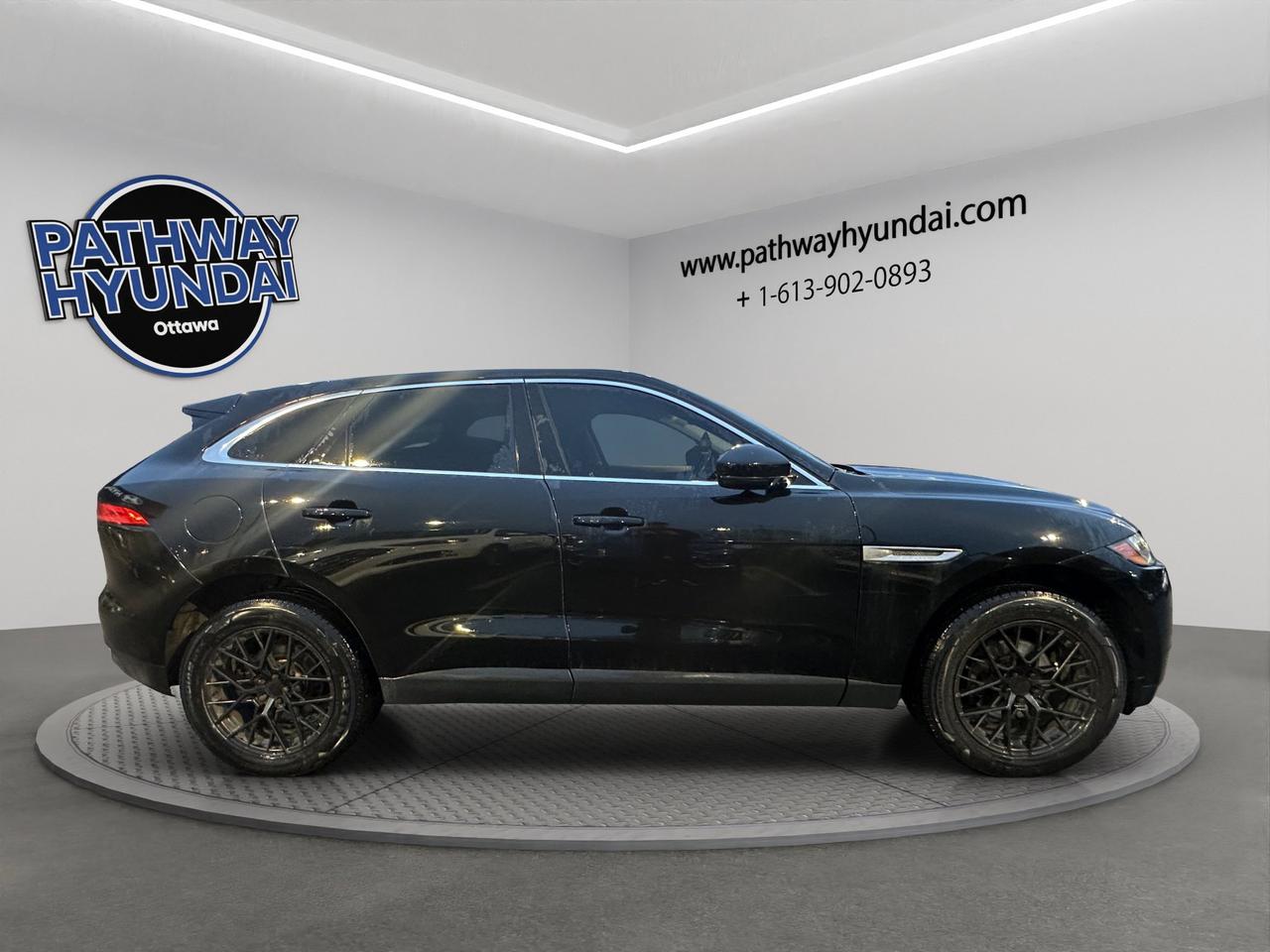 2018 Jaguar F-PACE Prestige | Reverse Cam | Heated Seats Photo