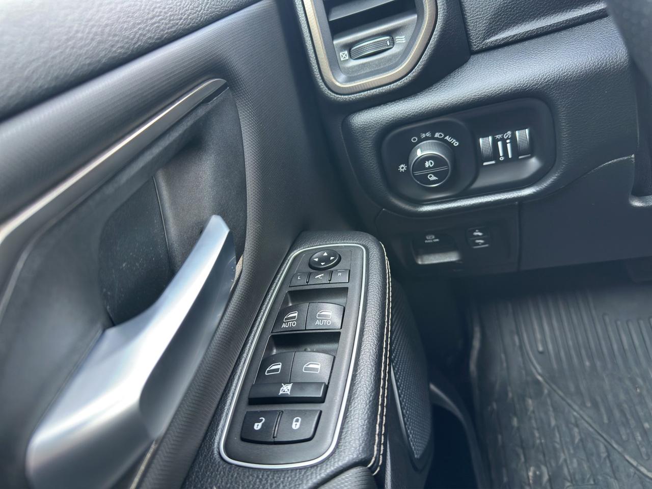 2021 RAM 1500 Sport | Reverse Cam | Heated Seats | Sunroof Photo