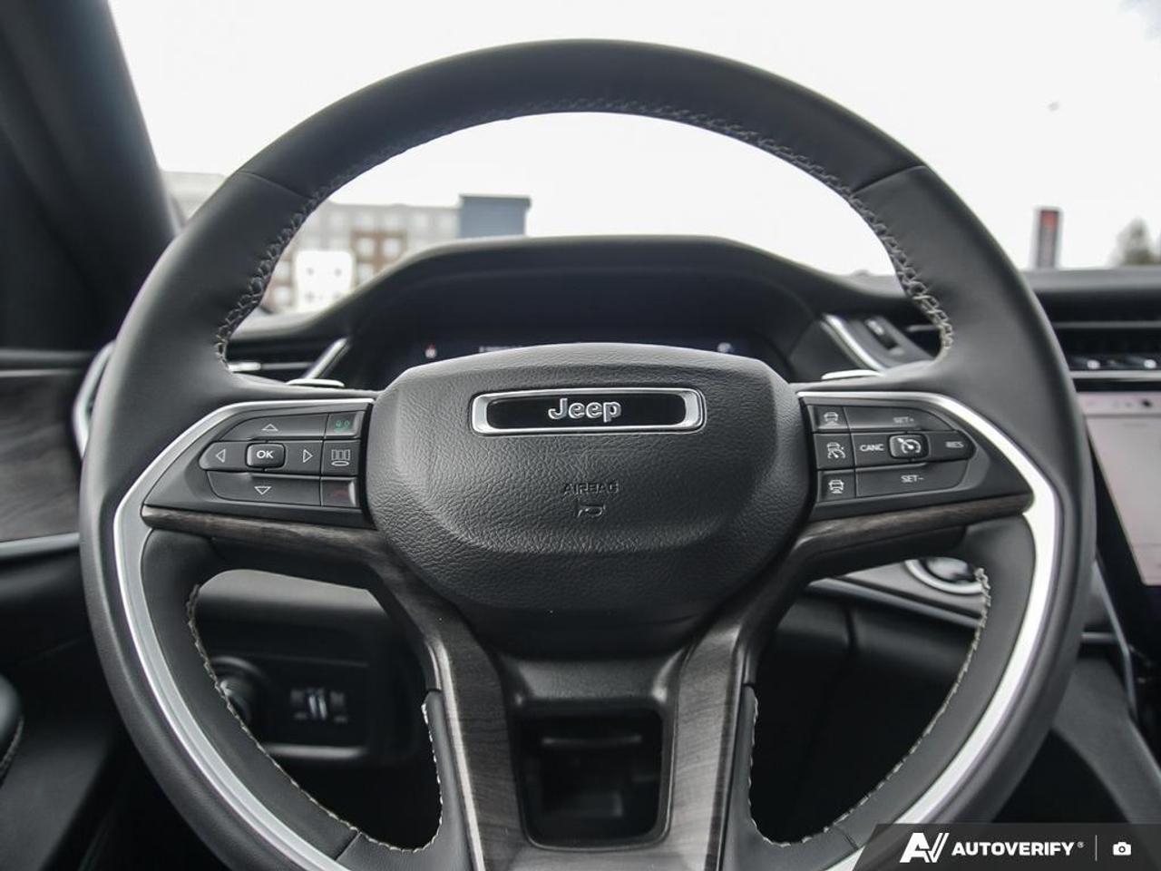 2024 Jeep Grand Cherokee L Limited 4dr 4x4 Photo