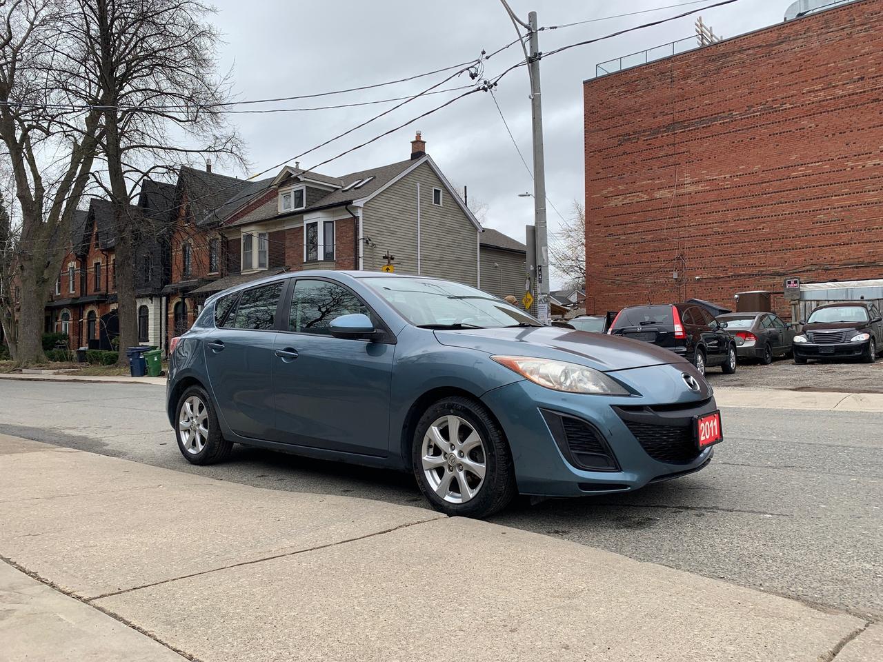 2011 Mazda MAZDA3 4dr HB Sport Auto GX Photo