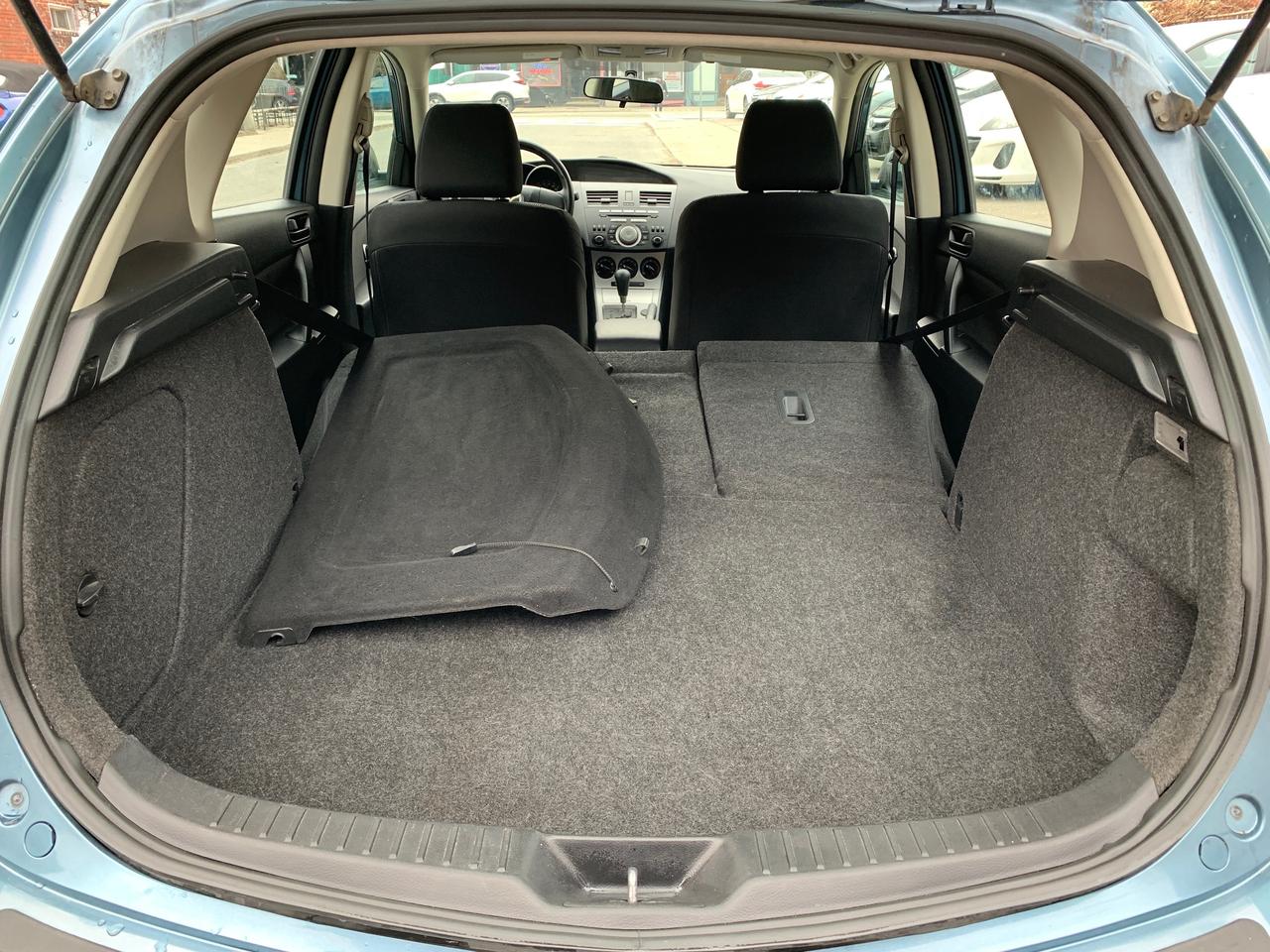 2011 Mazda MAZDA3 4dr HB Sport Auto GX Photo