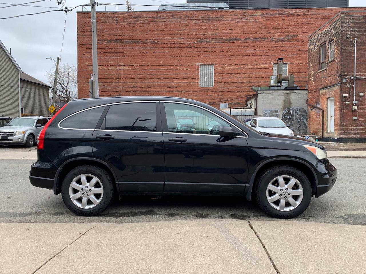 2011 Honda CR-V 4WD 5DR LX Photo