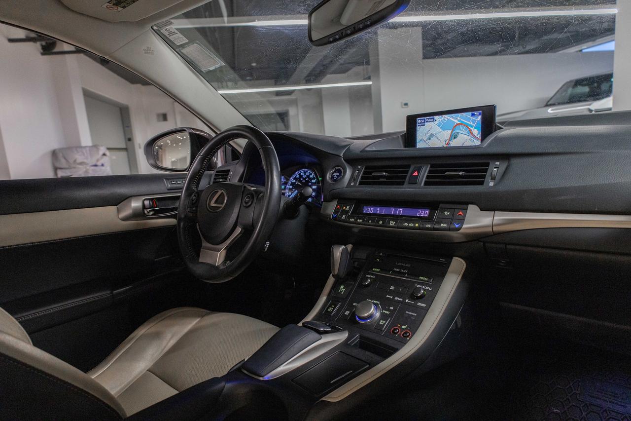 2014 Lexus CT 200h Navigation Pkg Safety Certified Welcome Trades Photo