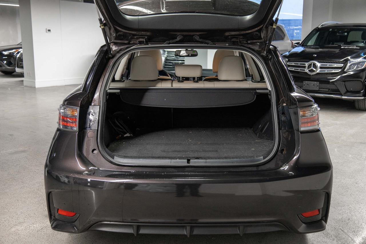 2014 Lexus CT 200h Navigation Pkg Safety Certified Welcome Trades Photo