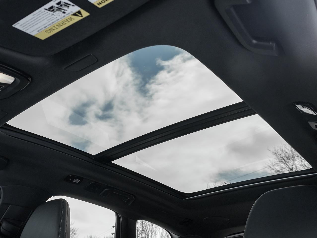 2022 Volvo XC60 Recharge T8 eAWD PHEV R-Design  NEW TIRES  VOLVO CPO Photo