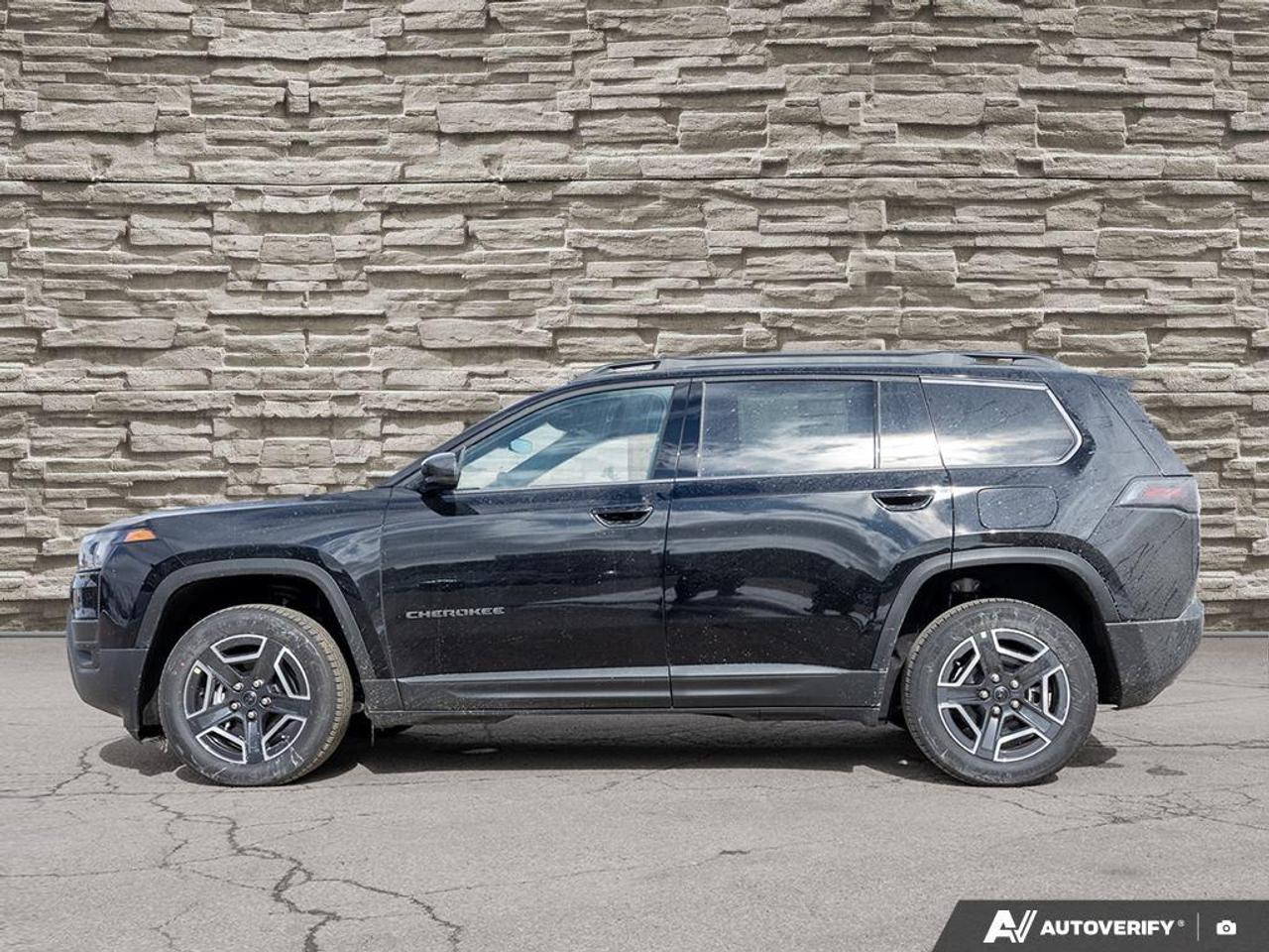 2026 Jeep Cherokee Laredo/Limited 4dr 4x4 Photo