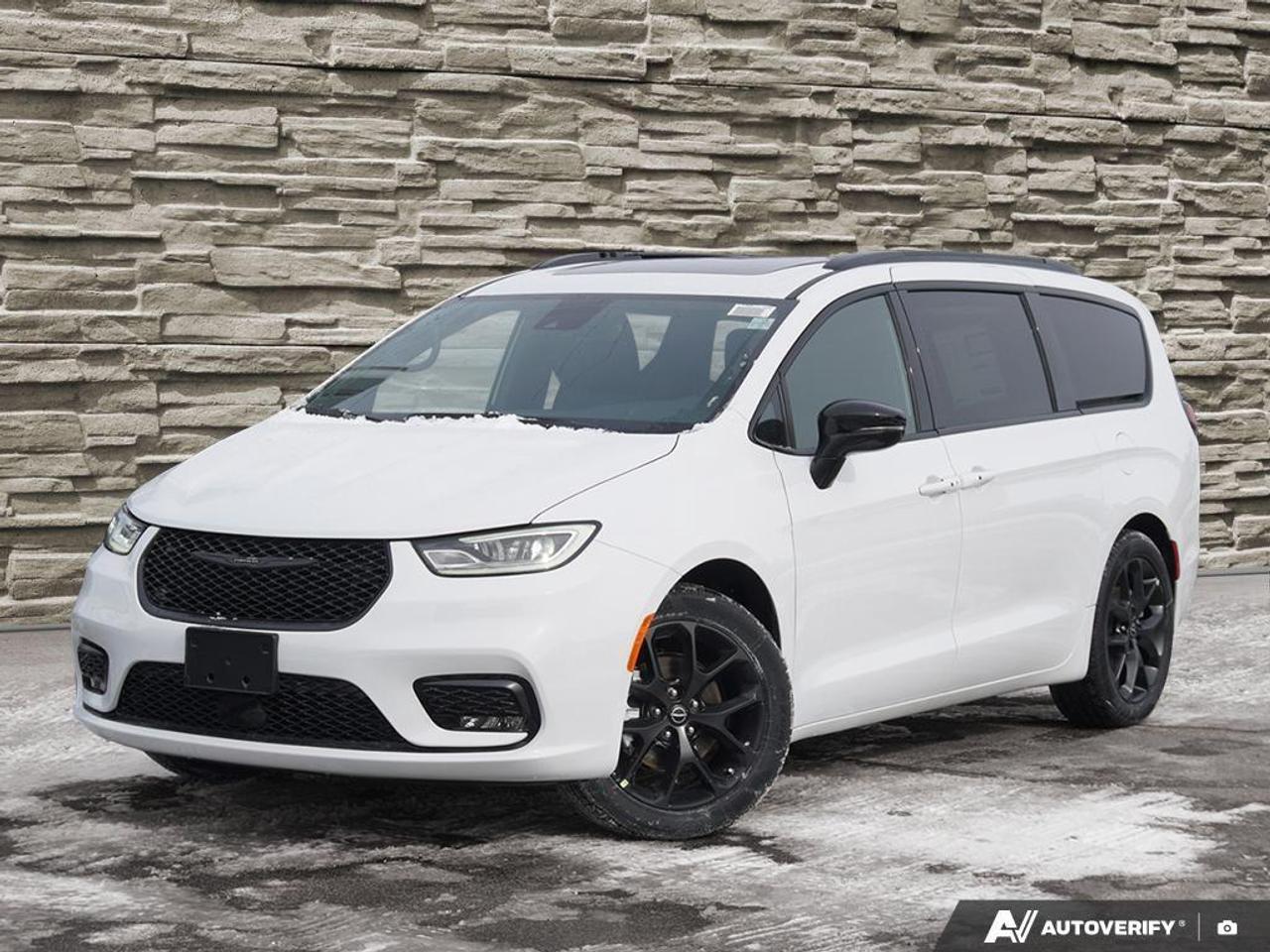 2026 Chrysler Pacifica Select Front-Wheel Drive Passenger Van Photo0