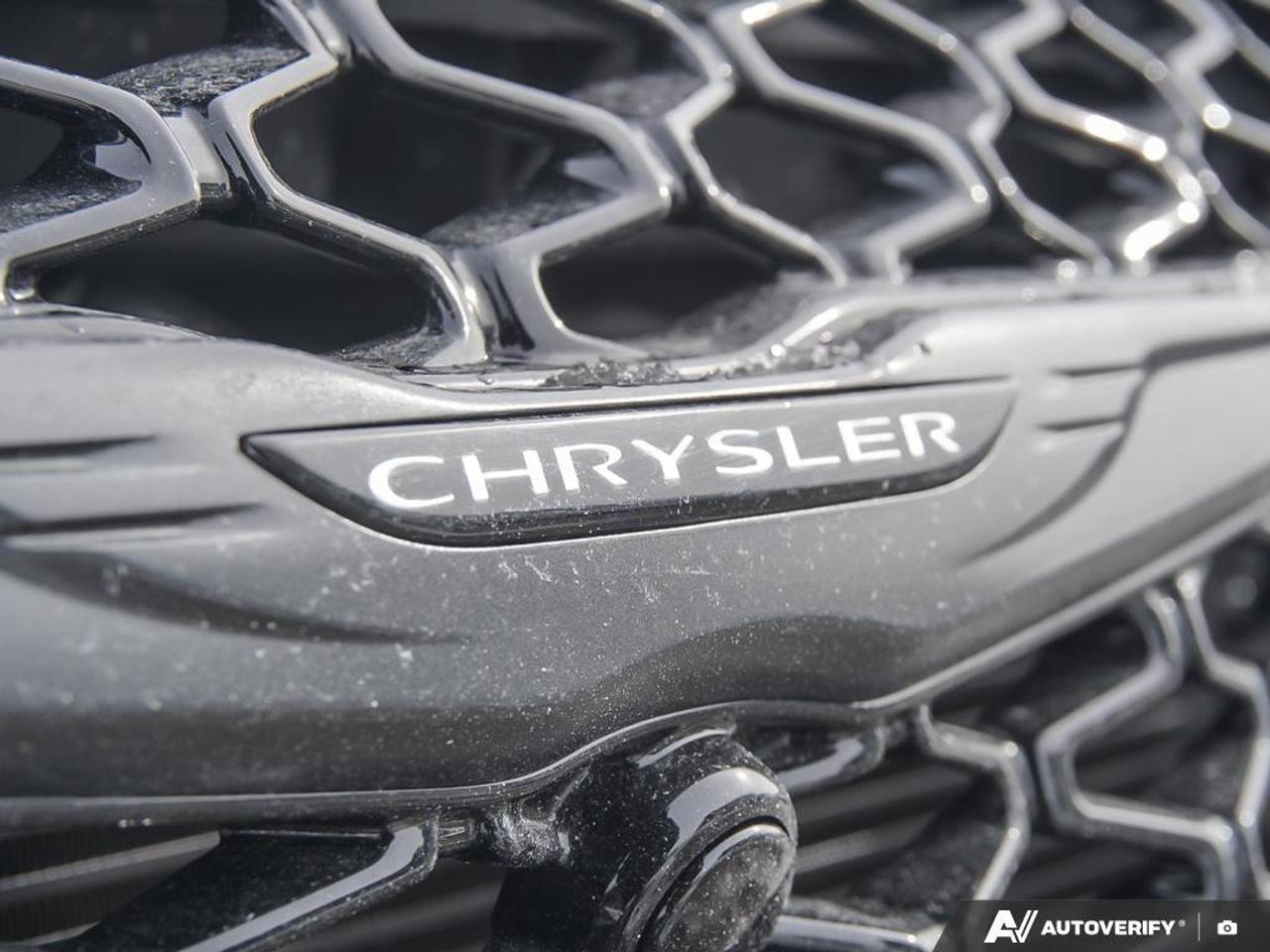 2026 Chrysler Pacifica Select Front-Wheel Drive Passenger Van Photo