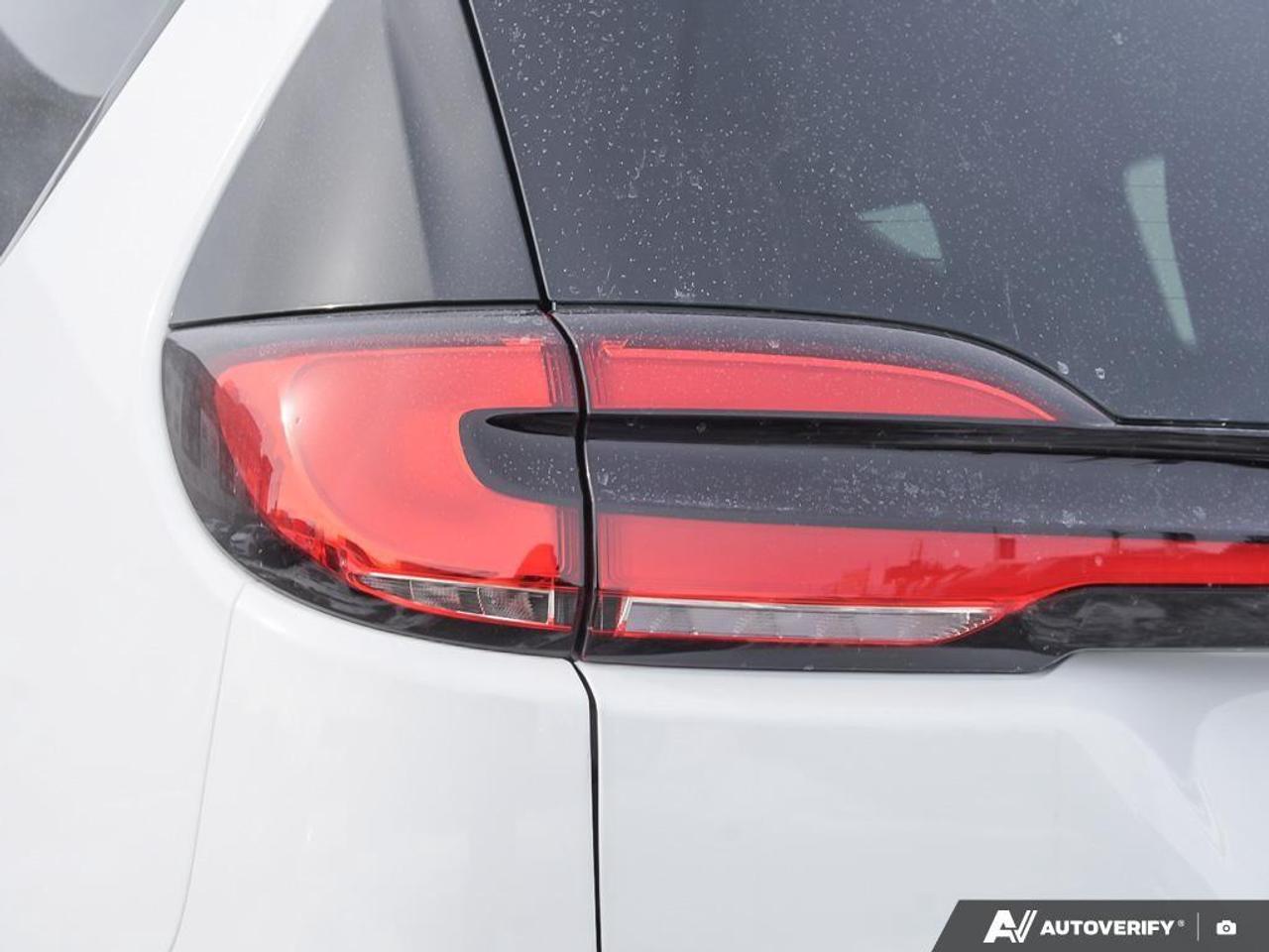 2026 Chrysler Pacifica Select Front-Wheel Drive Passenger Van Photo