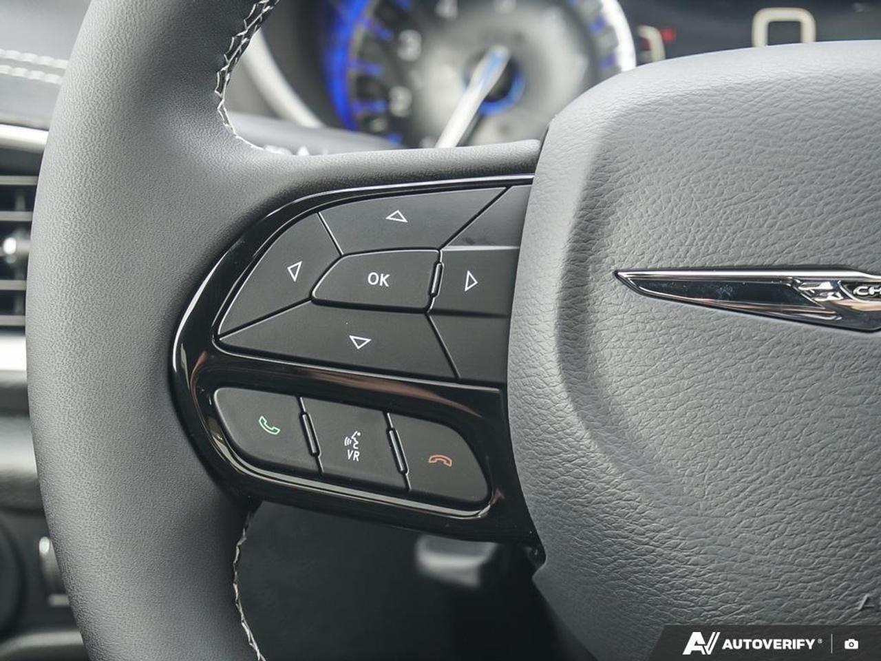 2026 Chrysler Pacifica Select Front-Wheel Drive Passenger Van Photo