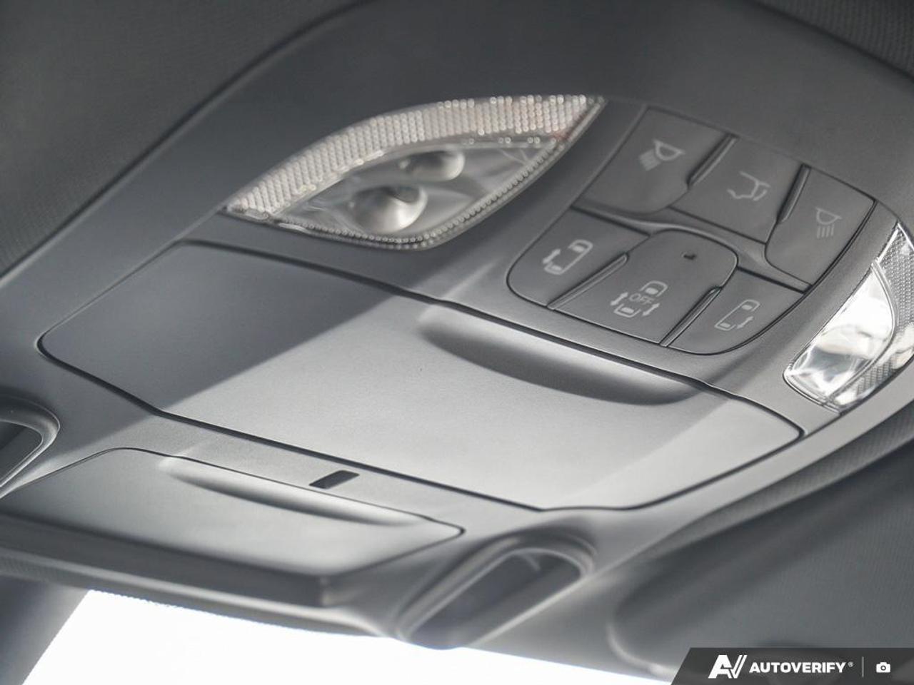 2026 Chrysler Pacifica Select Front-Wheel Drive Passenger Van Photo