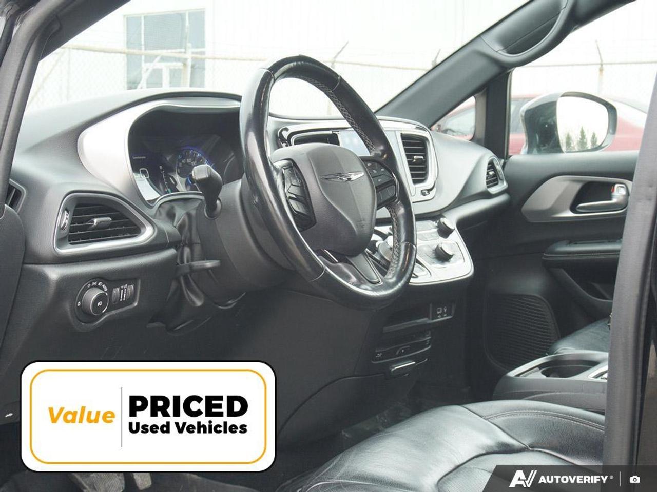 2018 Chrysler Pacifica Touring-L Plus Passenger Van Photo