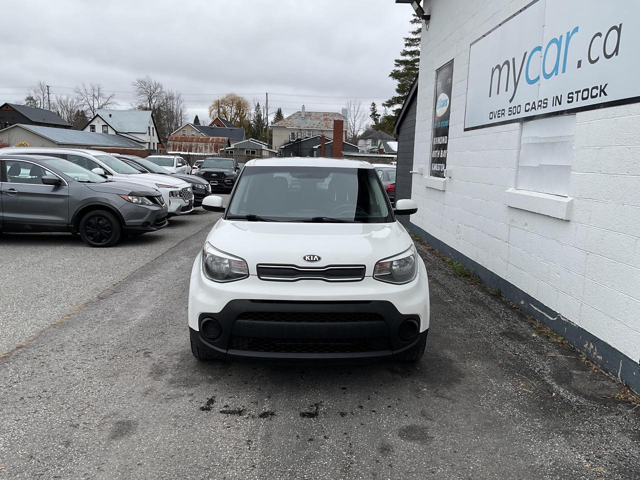2017 Kia Soul LX (M6) 4dr Hatchback Photo