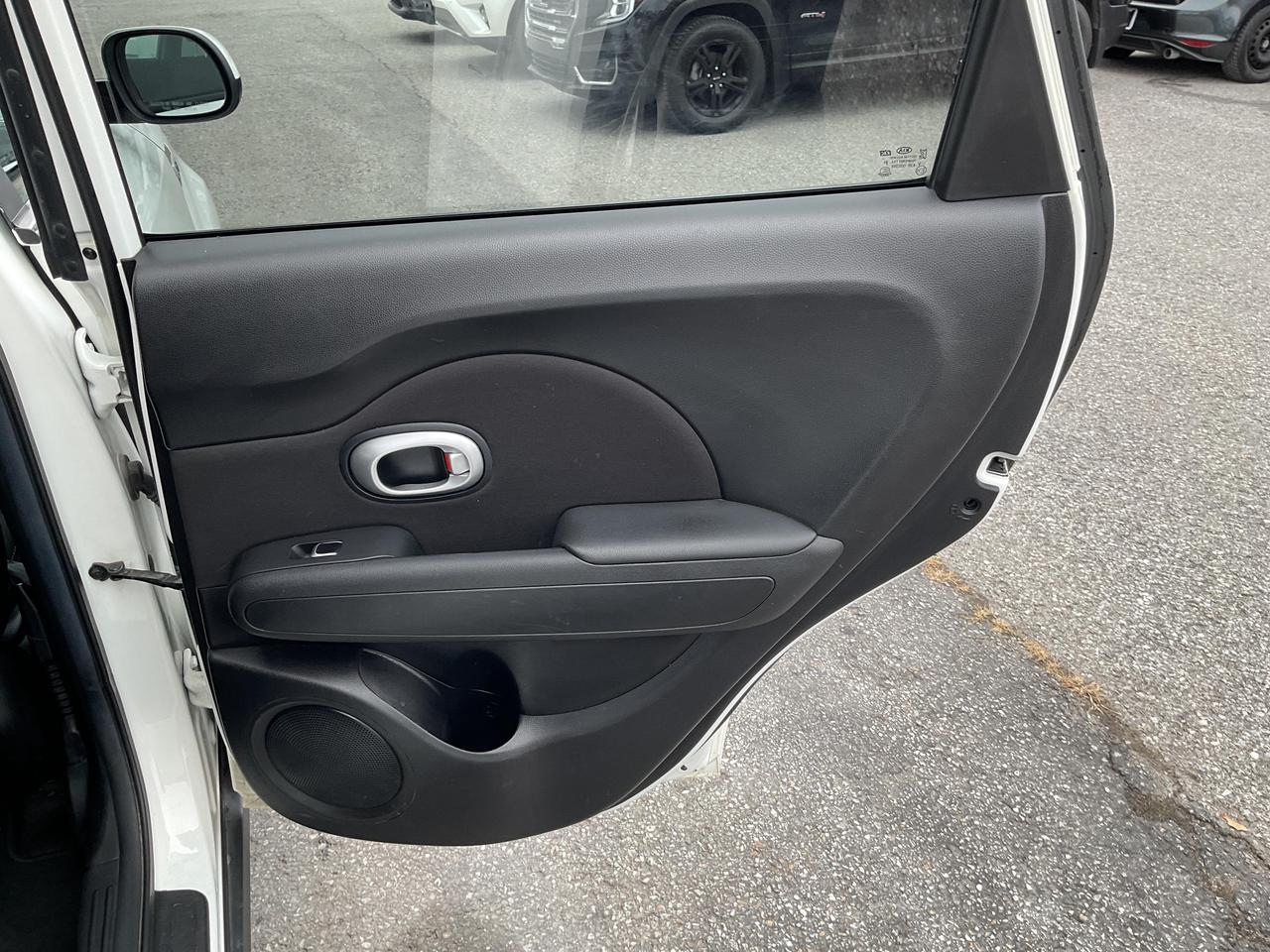 2017 Kia Soul LX (M6) 4dr Hatchback Photo