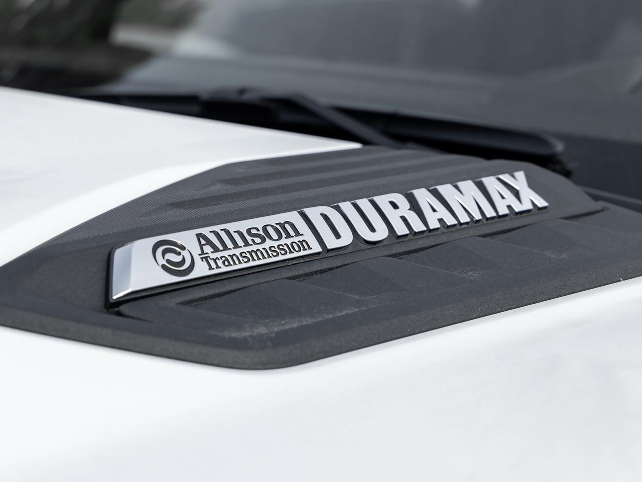 2026 Chevrolet SILVERADO 2500HD High Country Duramax   Z71   Fully Loaded Photo2