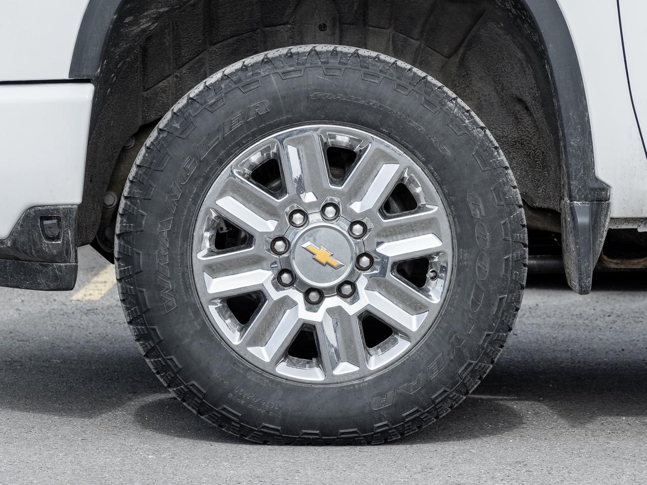 2026 Chevrolet SILVERADO 2500HD High Country Duramax   Z71   Fully Loaded Photo
