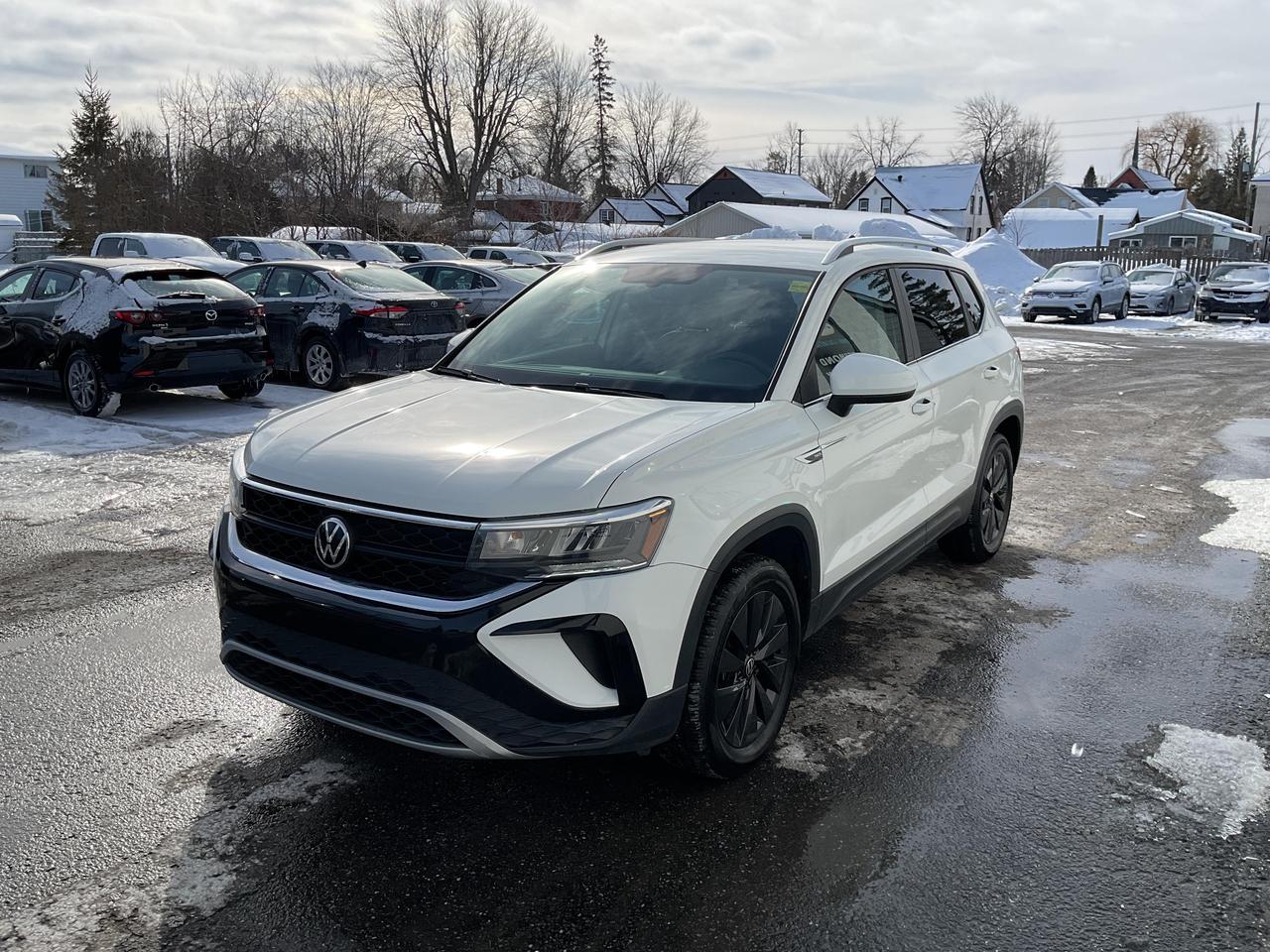 2022 Volkswagen Taos Comfortline 4dr All-Wheel Drive 4MOTION Photo