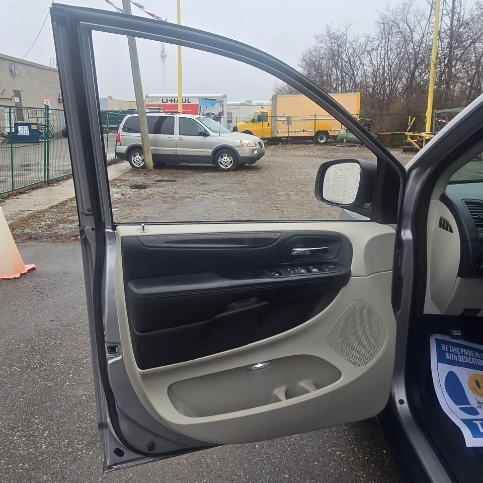 2017 Dodge Grand Caravan 4dr Wgn SXT Photo