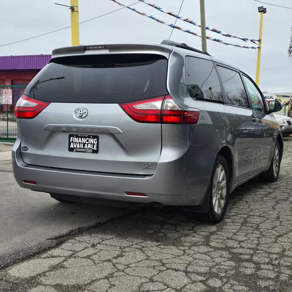 2016 Toyota Sienna 5dr LE 7-Pass AWD Photo