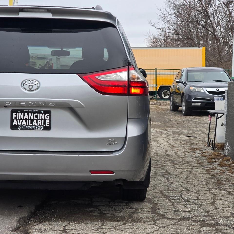 2016 Toyota Sienna 5dr LE 7-Pass AWD Photo