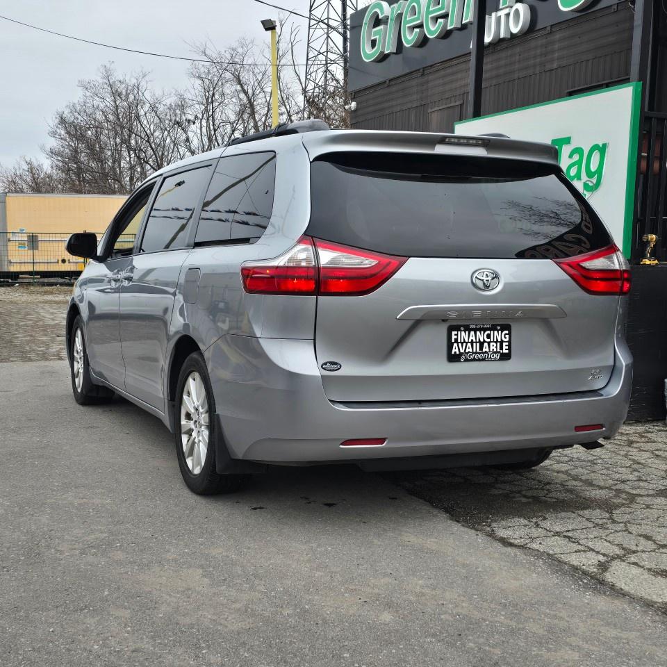 2016 Toyota Sienna 5dr LE 7-Pass AWD Photo