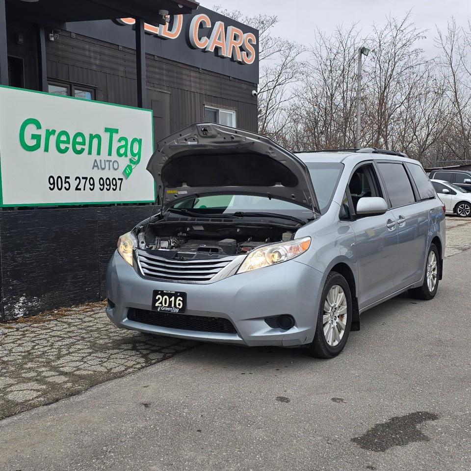 2016 Toyota Sienna 5dr LE 7-Pass AWD Photo