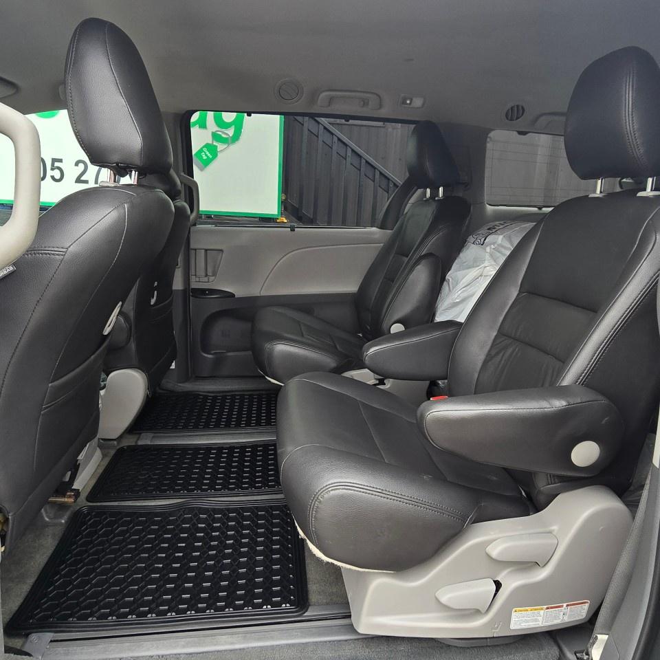 2016 Toyota Sienna 5dr LE 7-Pass AWD Photo