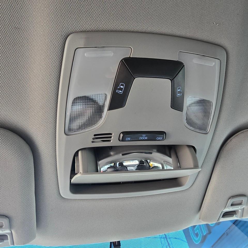 2016 Toyota Sienna 5dr LE 7-Pass AWD Photo