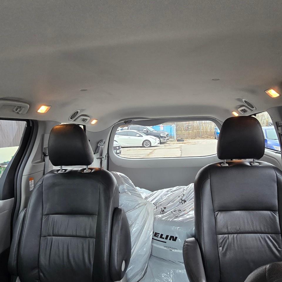 2016 Toyota Sienna 5dr LE 7-Pass AWD Photo