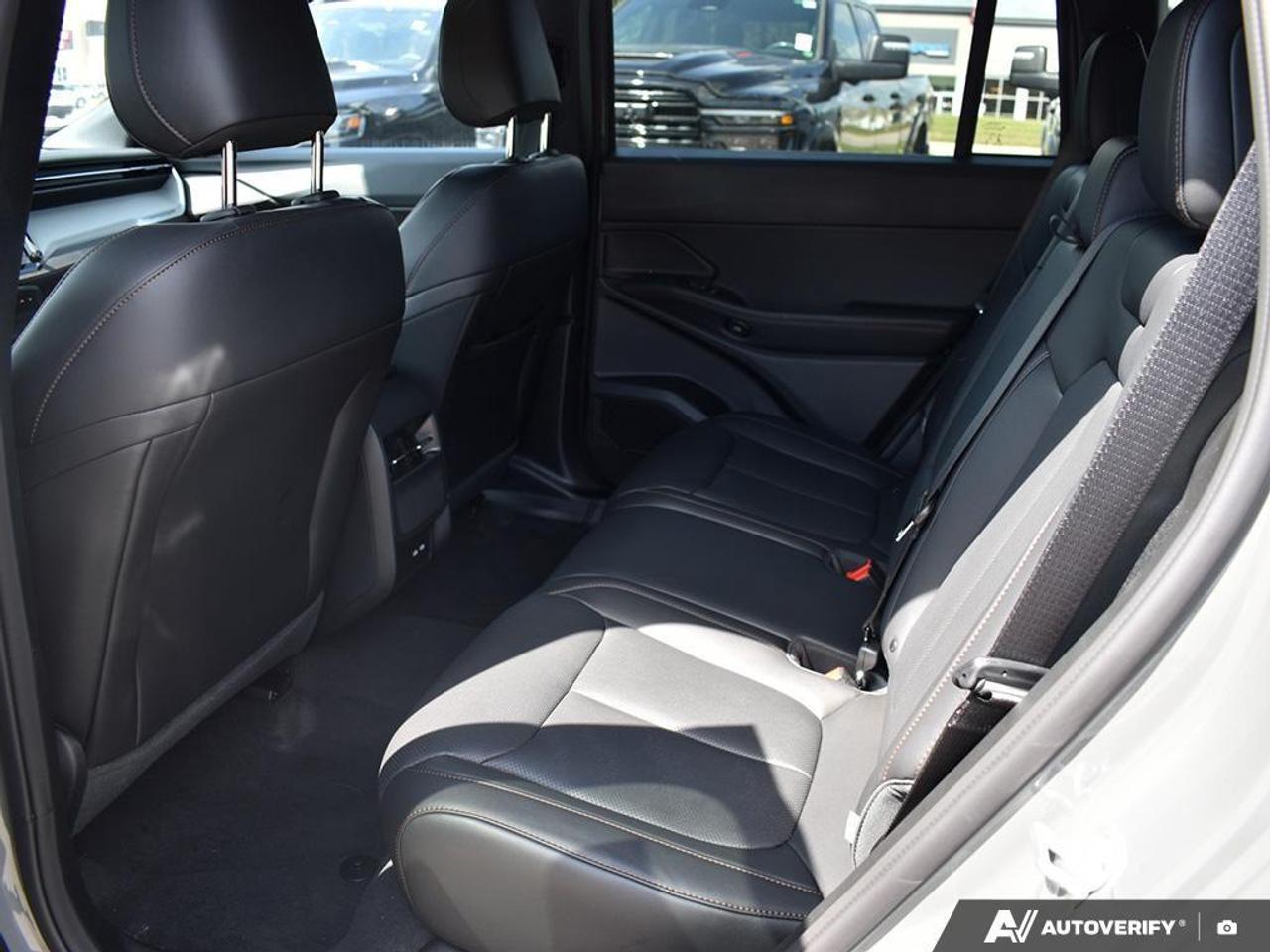 2026 Jeep Cherokee Laredo/Limited 4dr 4x4 Photo