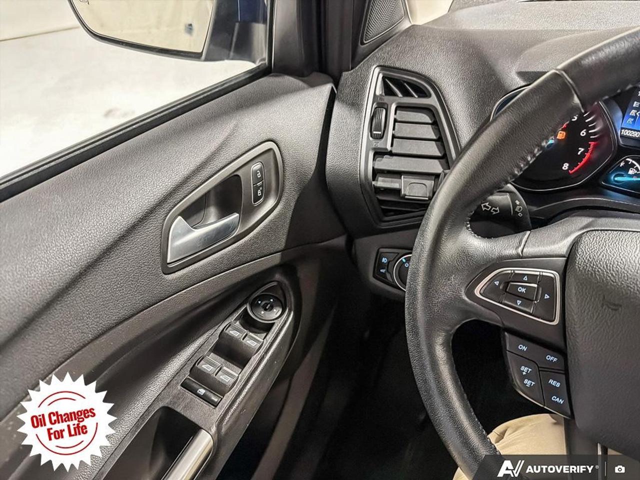 2019 Ford Escape SEL 4WD Photo