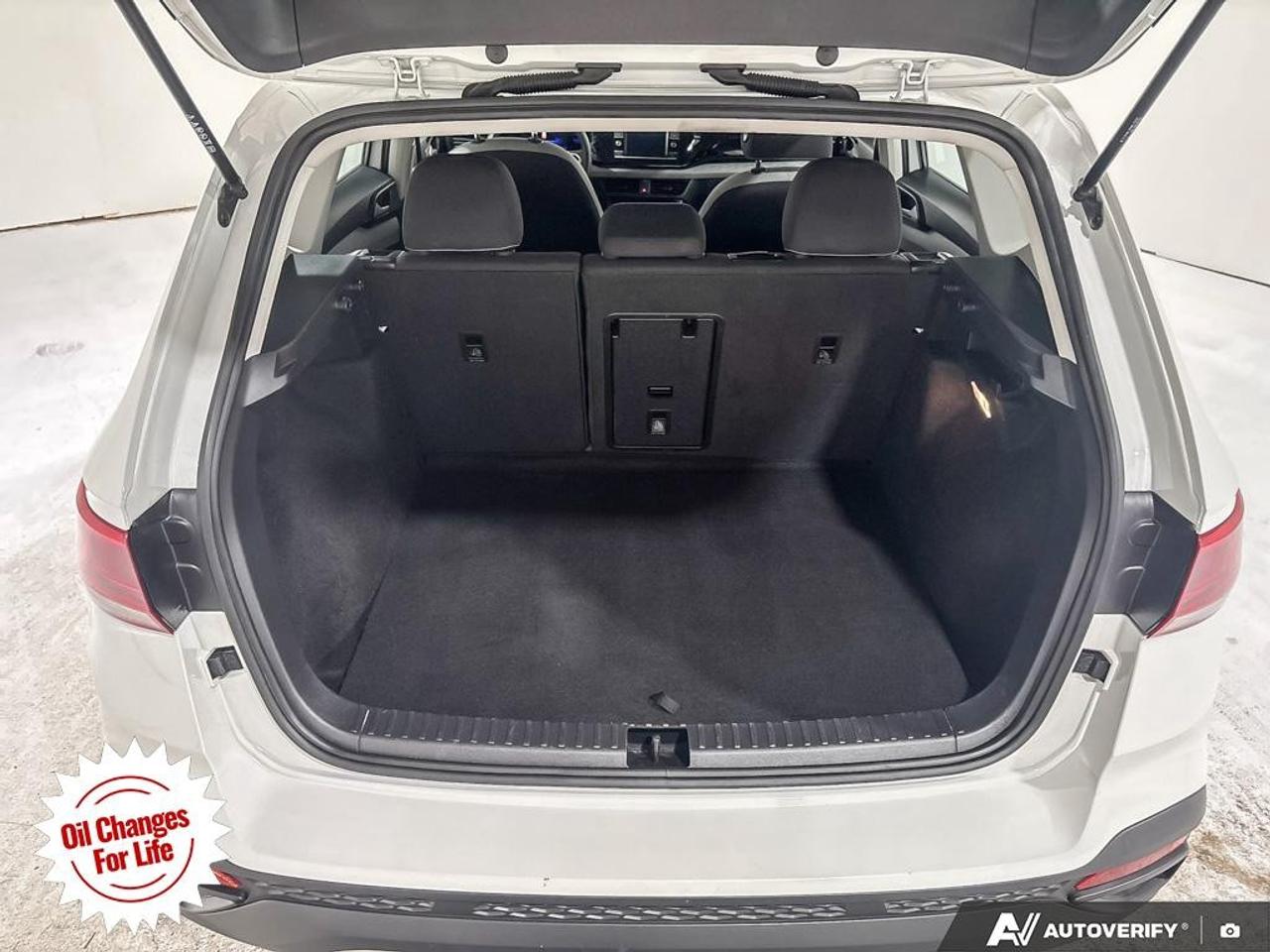 2022 Volkswagen Taos Trendline 4Motion Photo