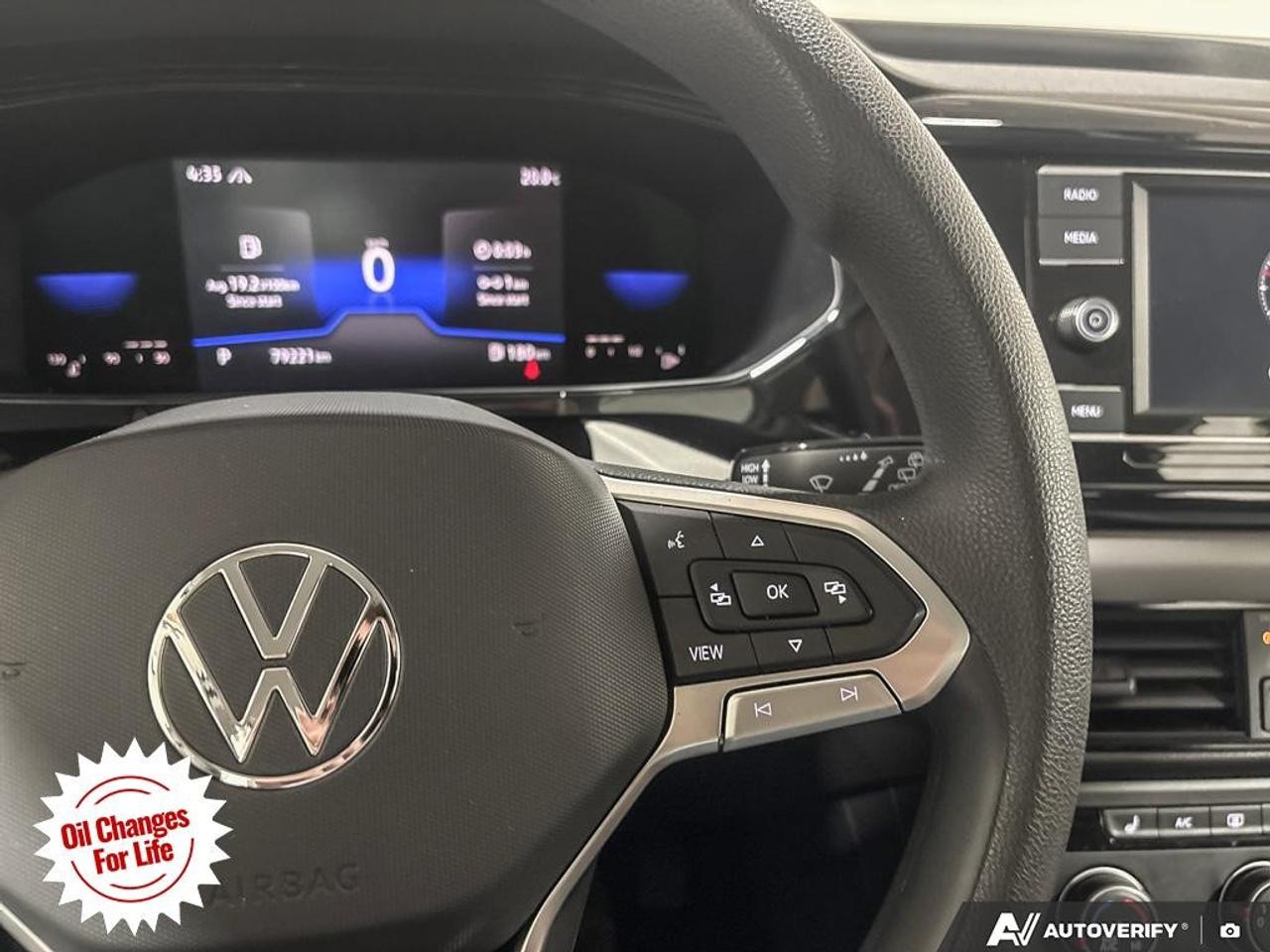 2022 Volkswagen Taos Trendline 4Motion Photo