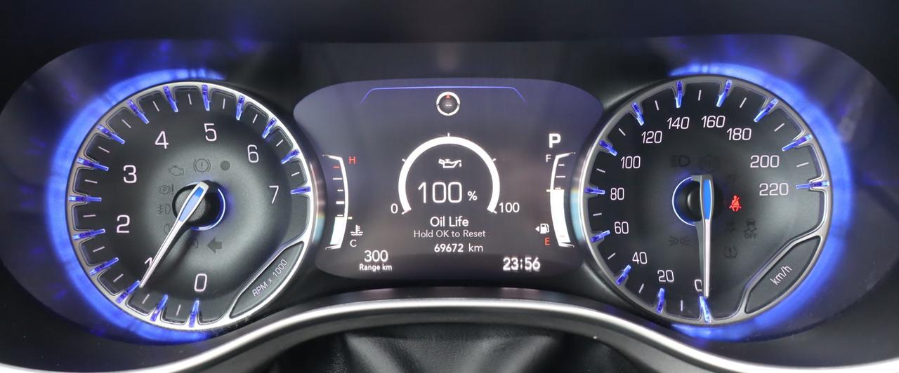 2023 Chrysler Pacifica Touring-L Front-Wheel Drive Passenger Van Photo