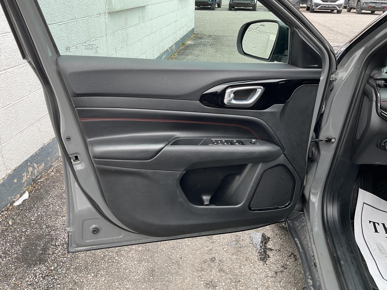 2023 Jeep Compass Trailhawk 4dr 4x4 Photo