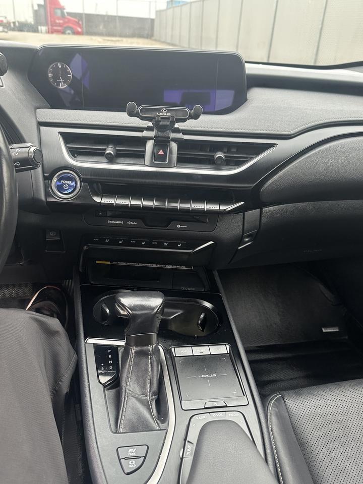 2020 Lexus UX UX 250h CVT/ALLOYS/SUNROOF Photo