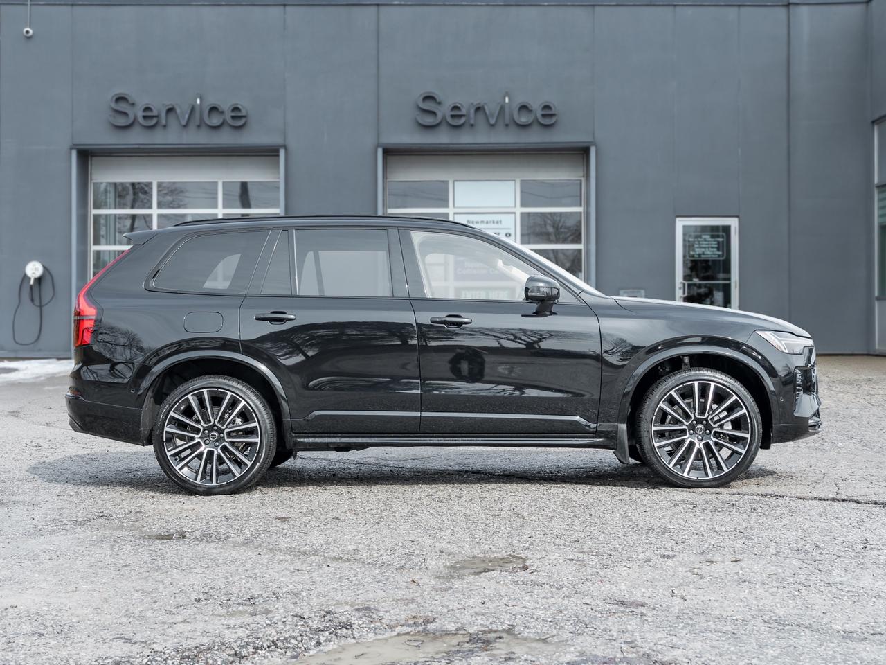 2026 Volvo XC90 B6 AWD Plus Dark Theme  22" ALLOY WHEELS  CPO Photo4