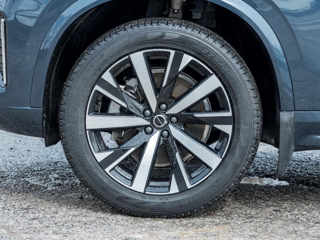 2026 Volvo XC90 B6 AWD Core 7-Seater VOLVO CPO RATE FROM  3.49%* Photo