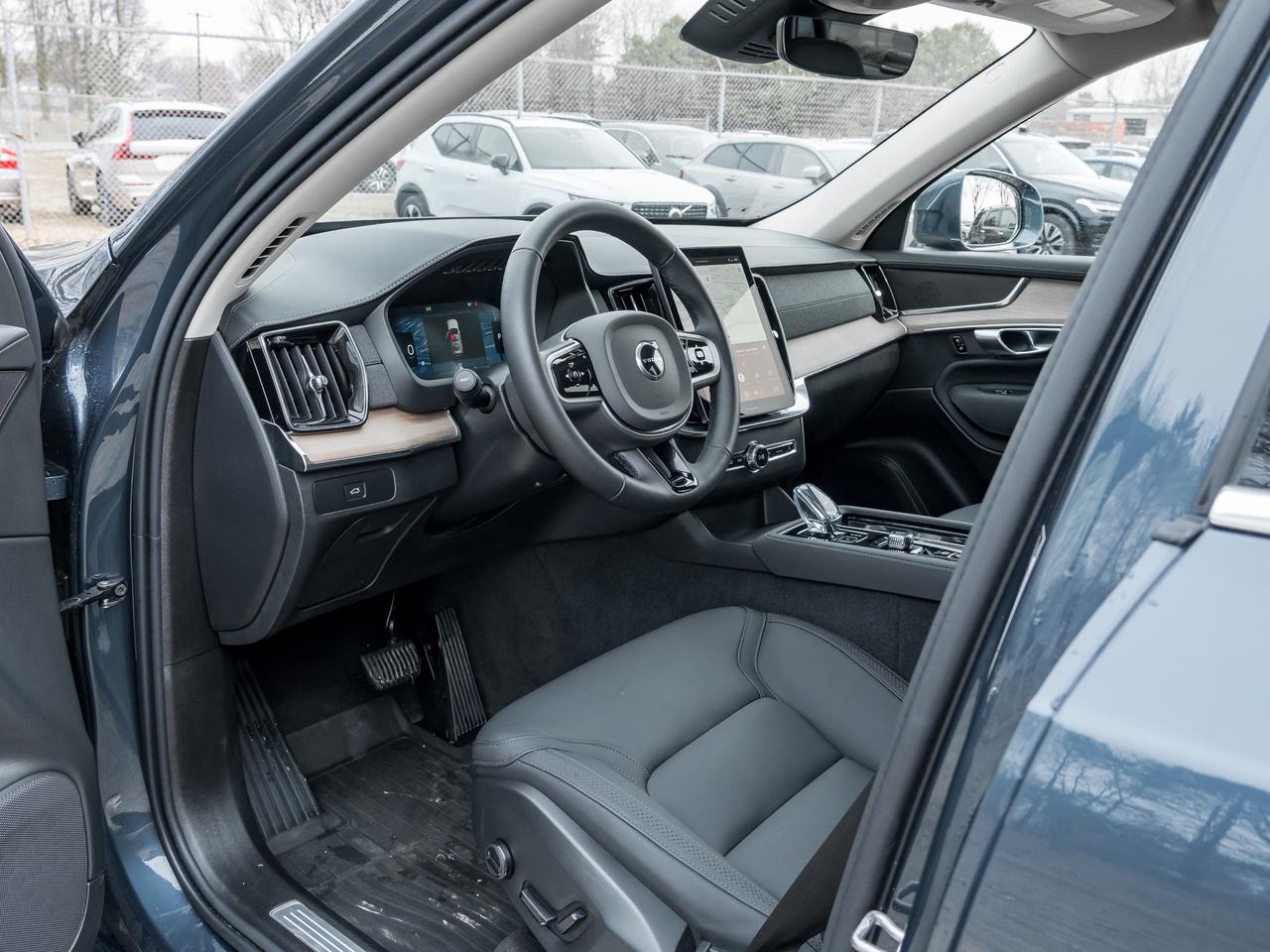 2026 Volvo XC90 B6 AWD Core 7-Seater VOLVO CPO RATE FROM  3.49%* Photo
