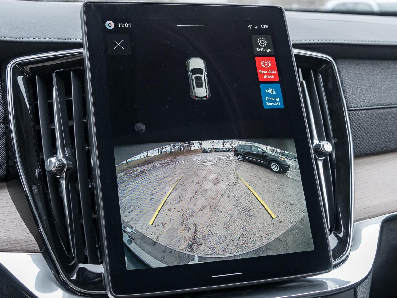 2026 Volvo XC90 B6 AWD Core 7-Seater VOLVO CPO RATE FROM  3.49%* Photo